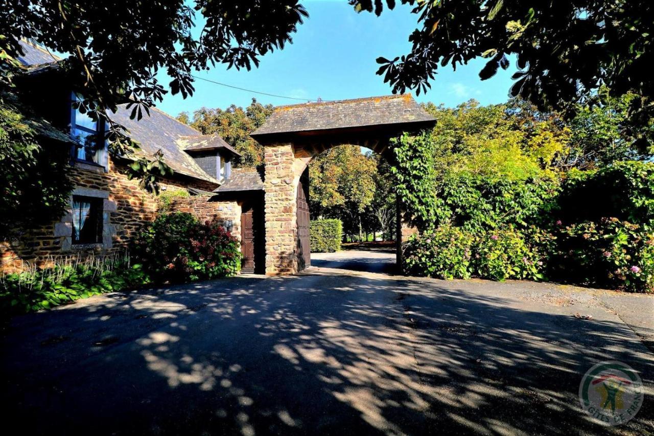 Manoir De La Droulinais Bed & Breakfast บรูซ์ ภายนอก รูปภาพ